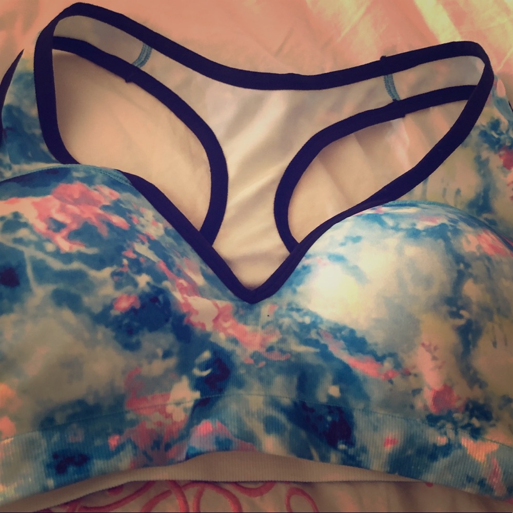 Sports bra